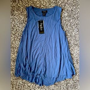 Women’s top without sleeves